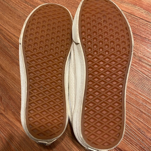 Vans® Unisex Old Skool Lace-Up Sneakers in White Suede and Canvas - Picture 4 of 4